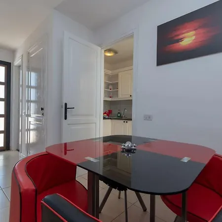 San Andres 23 - Two Bed Aparthotel *